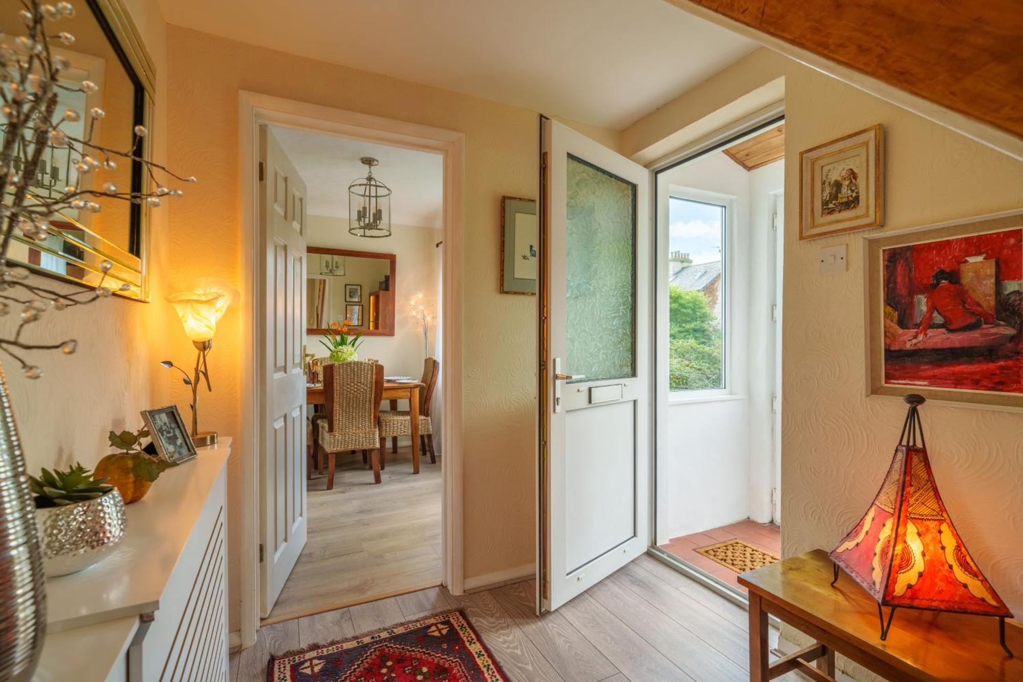 Holiday home Apple Byrd - Short Stroll Into Town Centre *