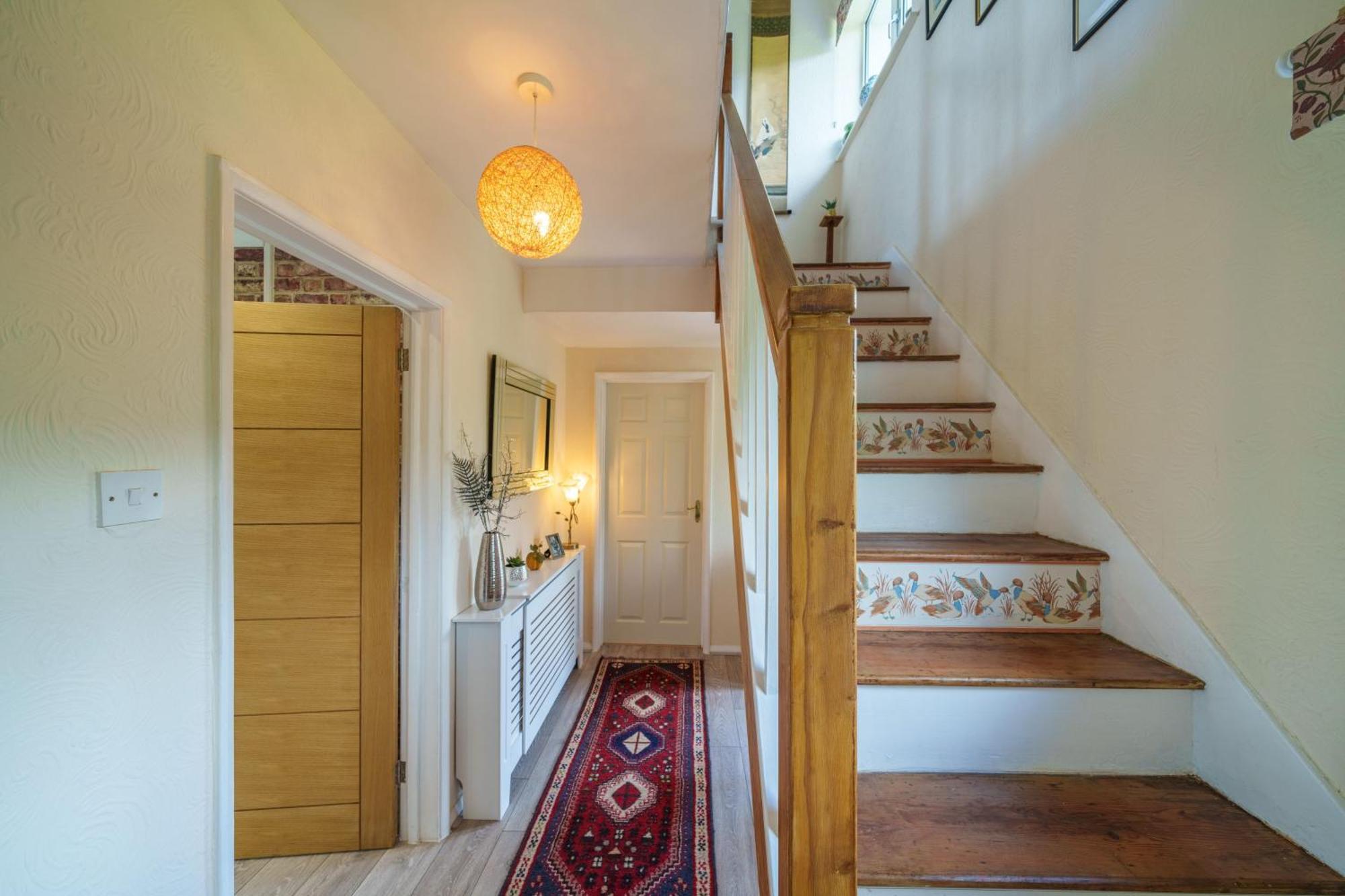Apple Byrd - Short Stroll Into Town Centre * Kendal