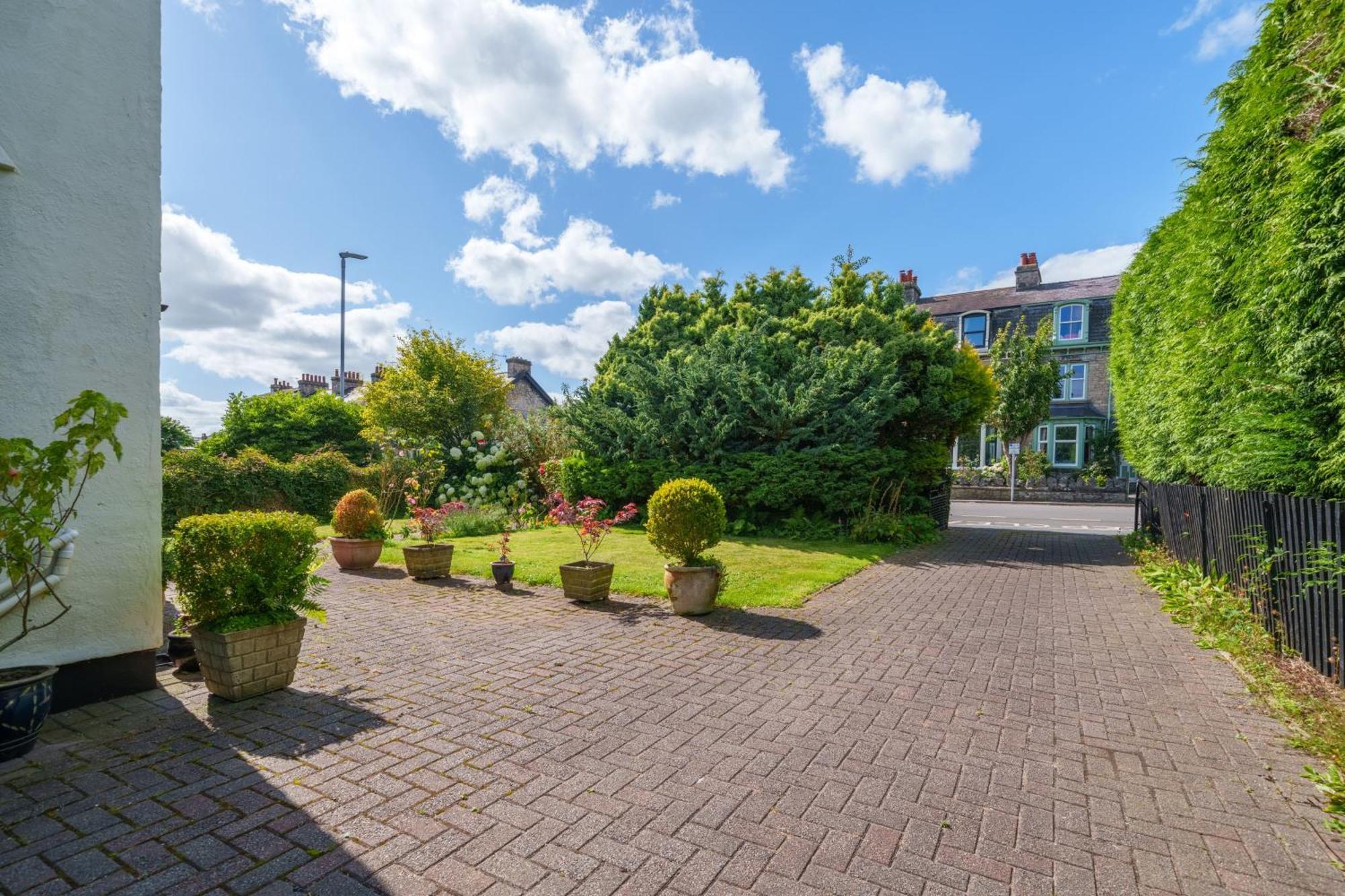 Holiday home Apple Byrd - Short Stroll Into Town Centre